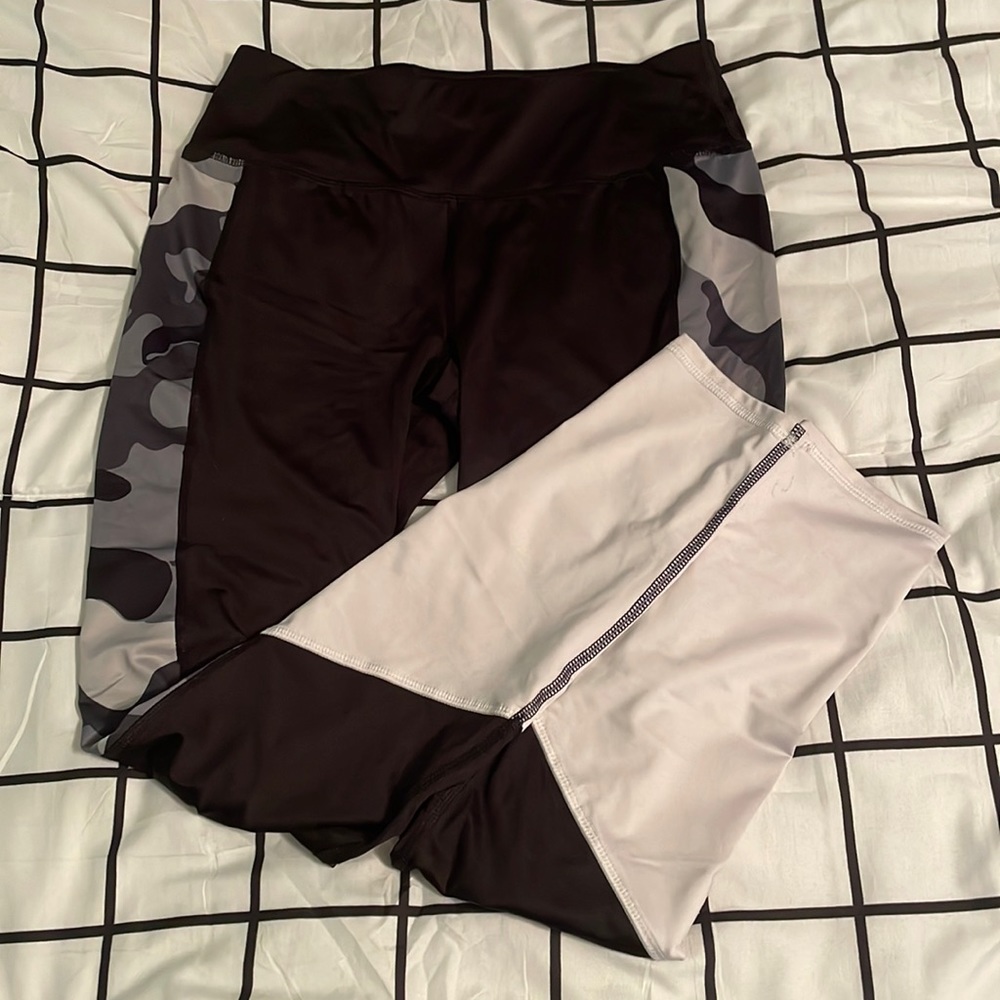 Women’s active leggings size small